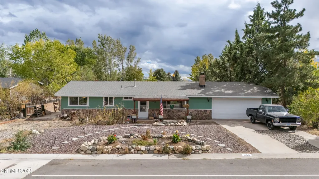 1193 Manhattan Gardnerville NV 89460