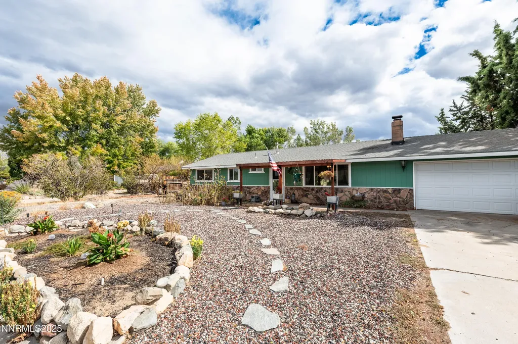 1193 Manhattan Gardnerville NV 89460
