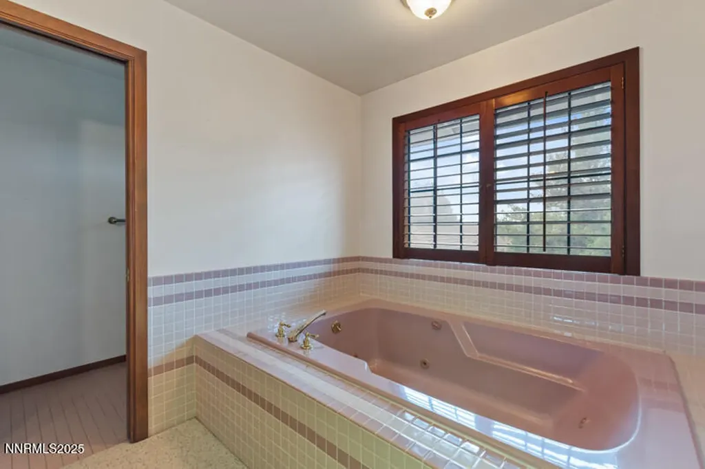 5595 Saint Andrews Reno NV 89502