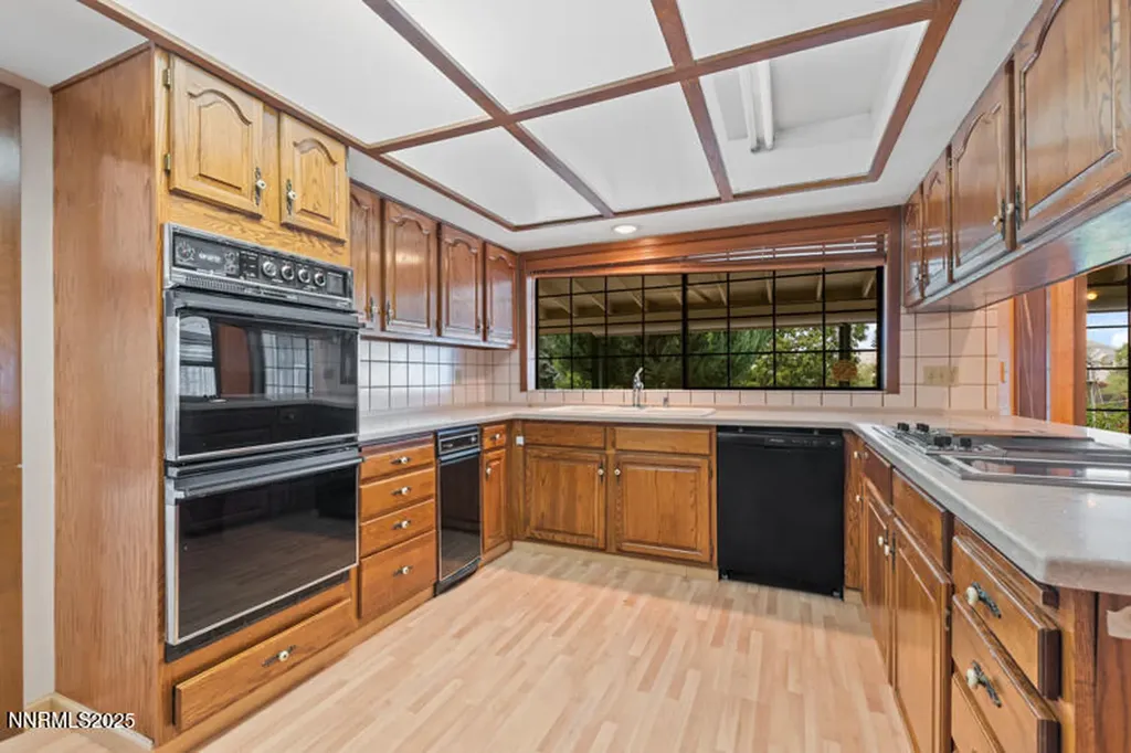 5595 Saint Andrews Reno NV 89502