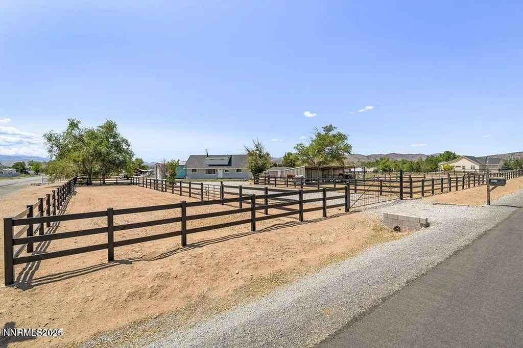 11015 Heartpine Reno NV 89506