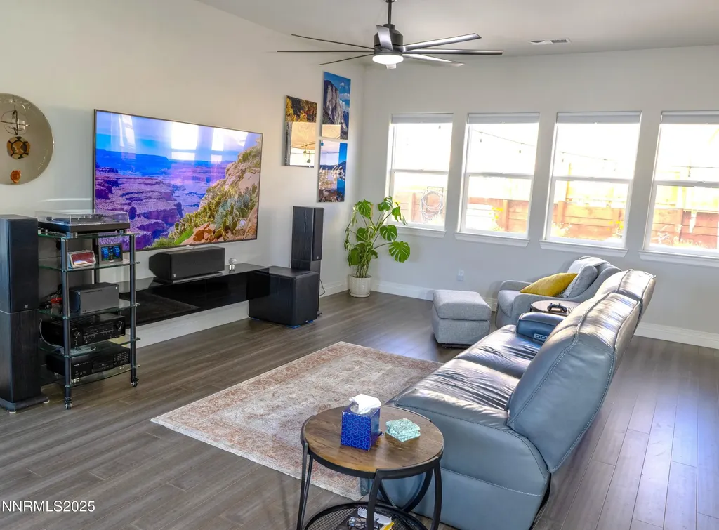 11043 Athabasca Reno NV 89506