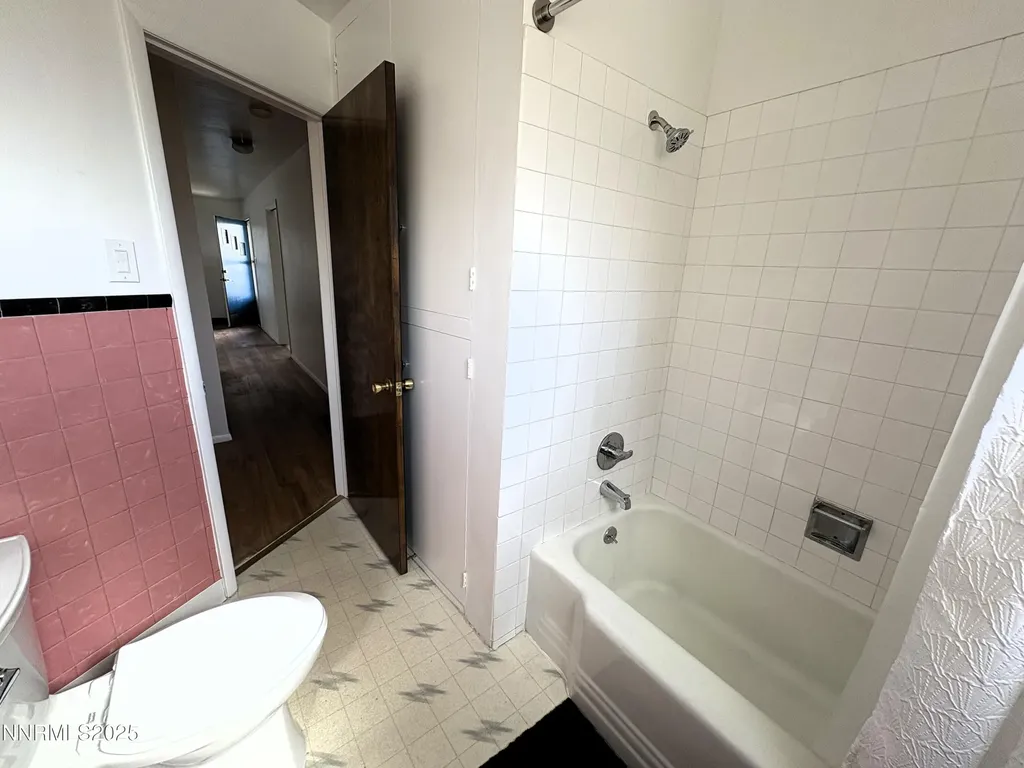 230 Glenmanor Reno NV 89509