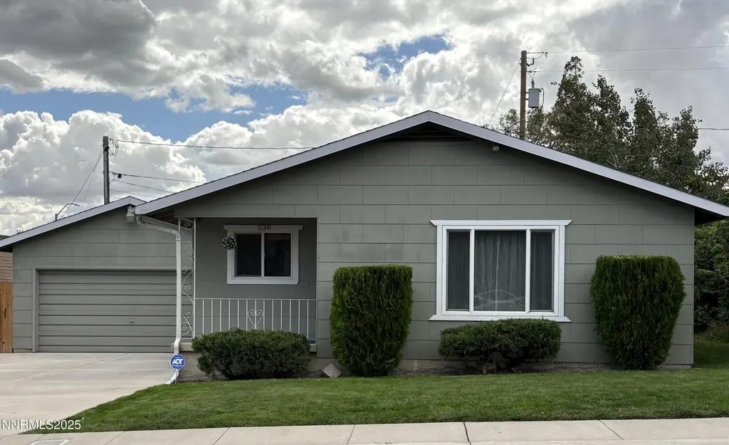 230 Glenmanor Reno NV 89509