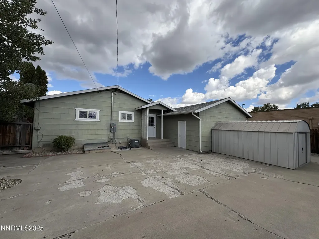 230 Glenmanor Reno NV 89509