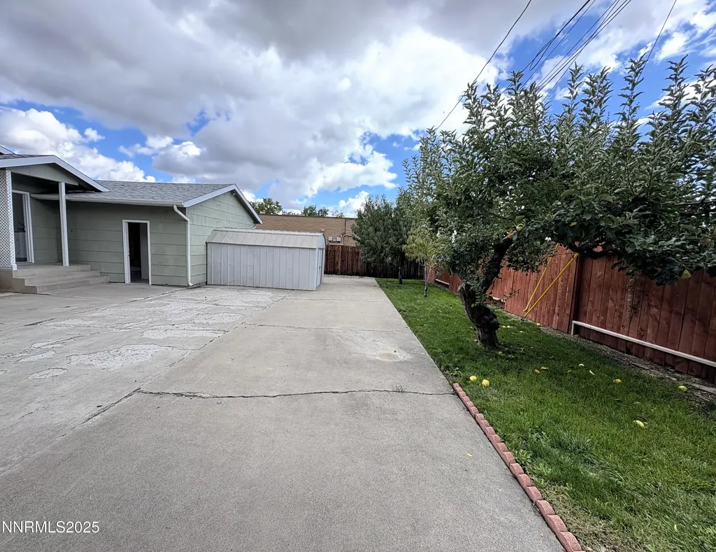 230 Glenmanor Reno NV 89509