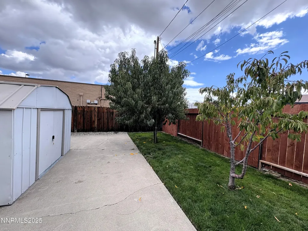 230 Glenmanor Reno NV 89509