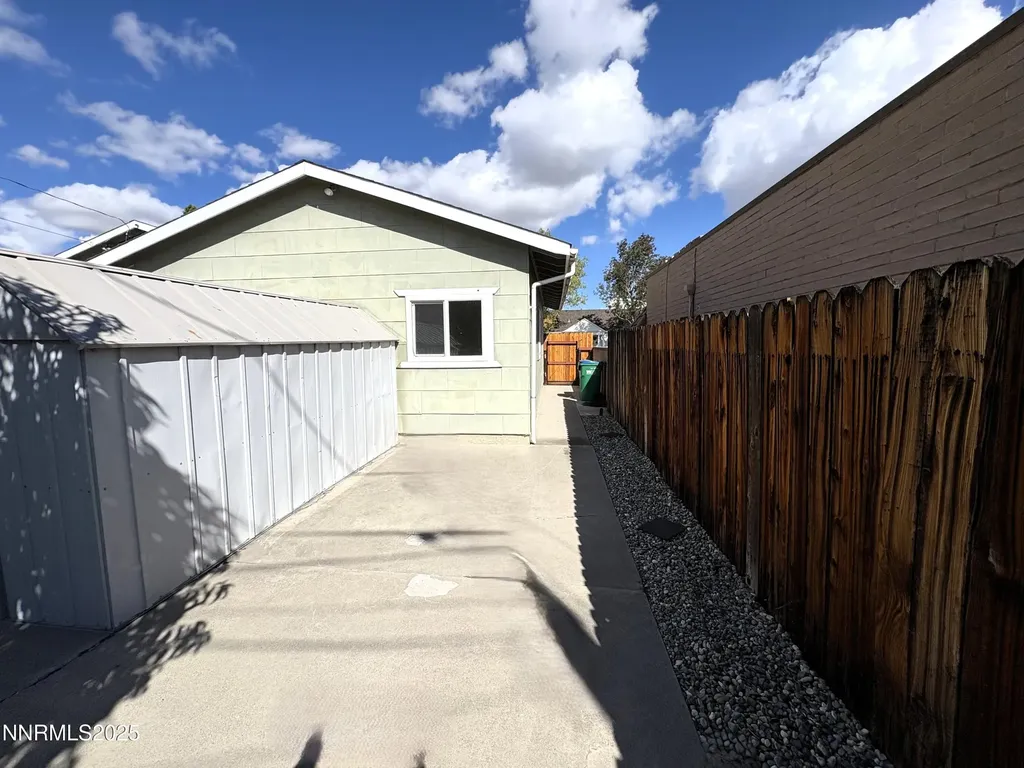230 Glenmanor Reno NV 89509
