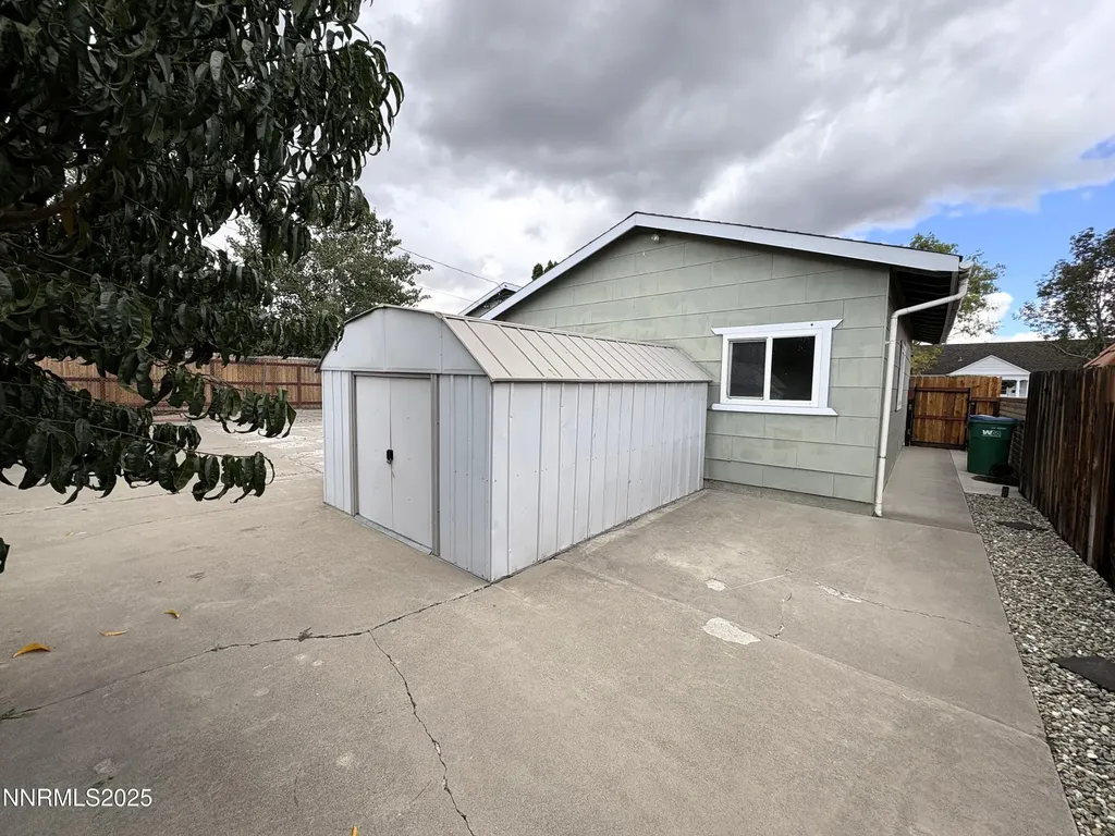 230 Glenmanor Reno NV 89509