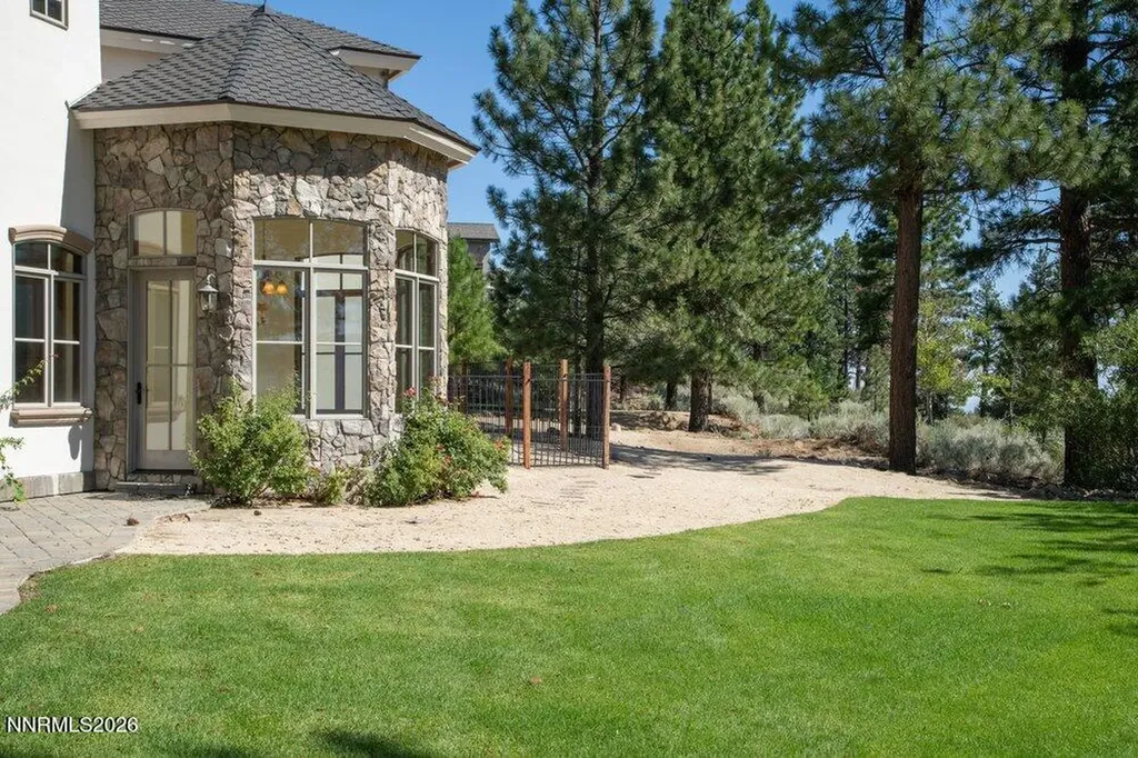 4810 Pinewild Reno NV 89511