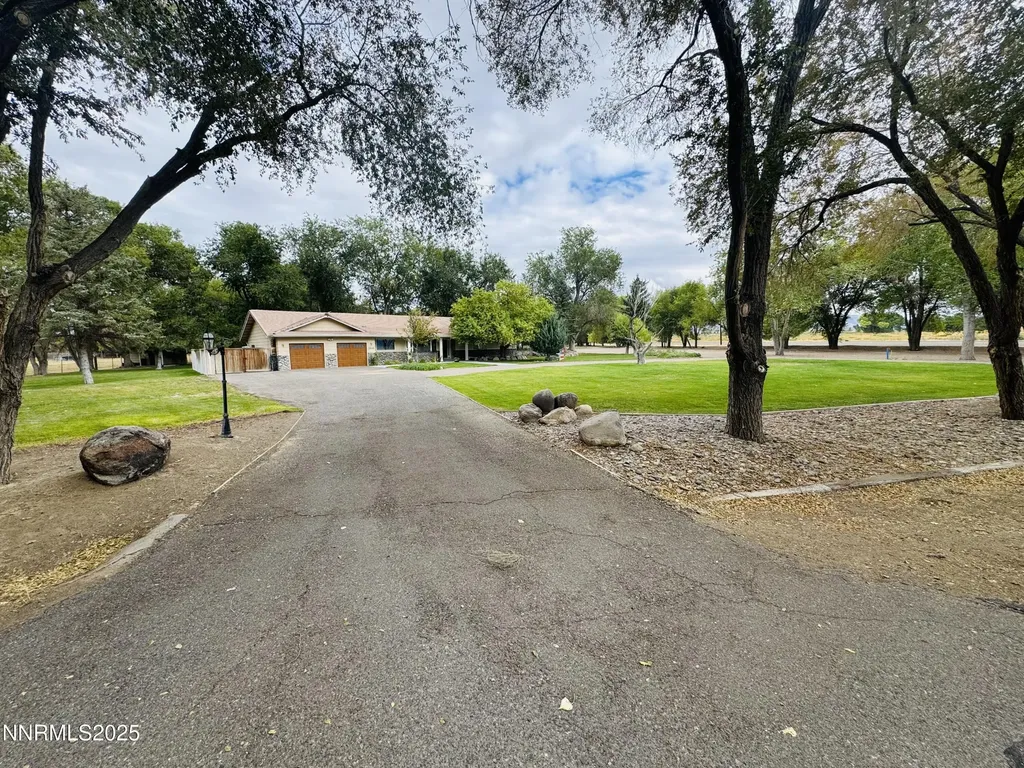 1616 Scoti Gardnerville NV 89410