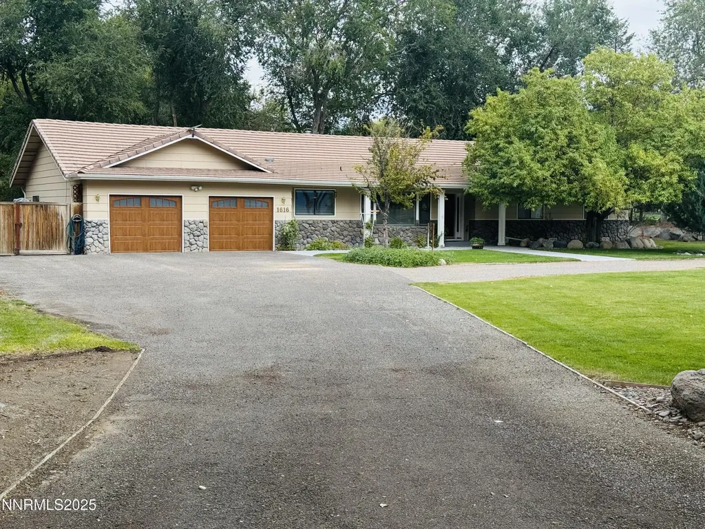1616 Scoti Gardnerville NV 89410