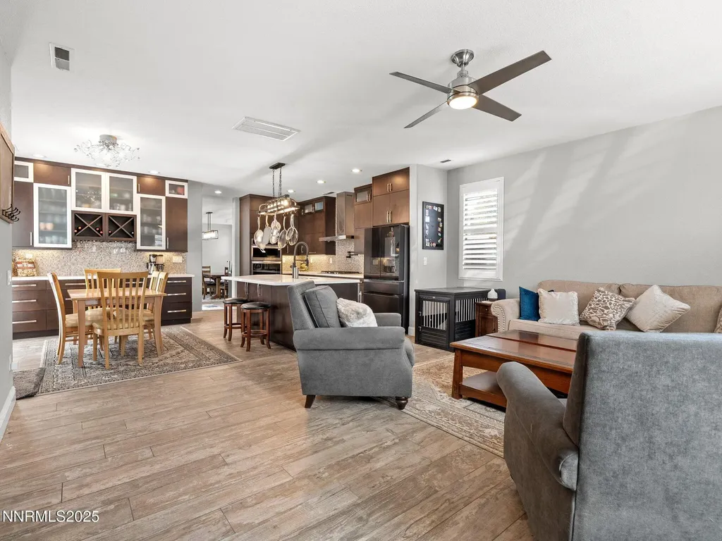 7476 Lorna Sparks NV 89436