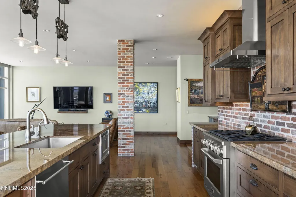 255 Sierra Reno NV 89501