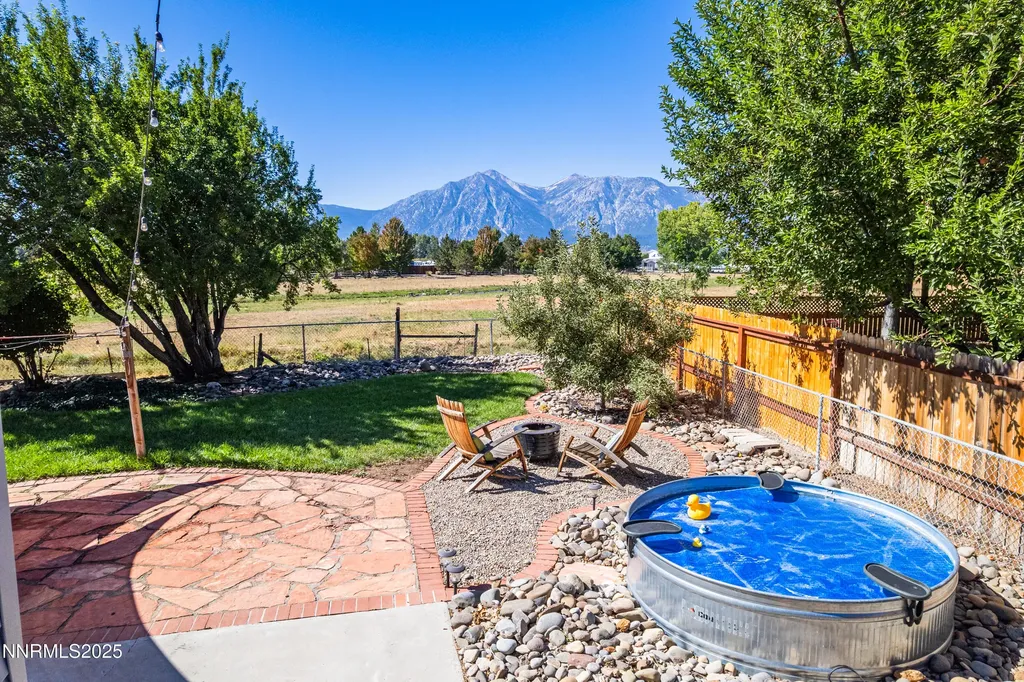 1494 Hussman Gardnerville NV 89410