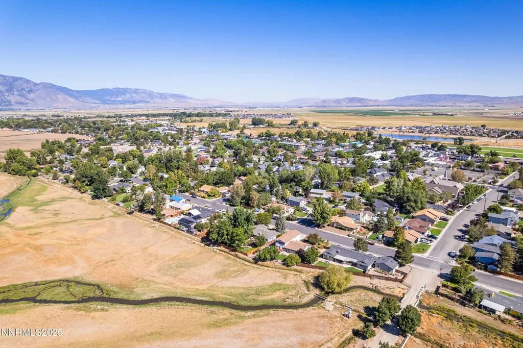 1494 Hussman Gardnerville NV 89410