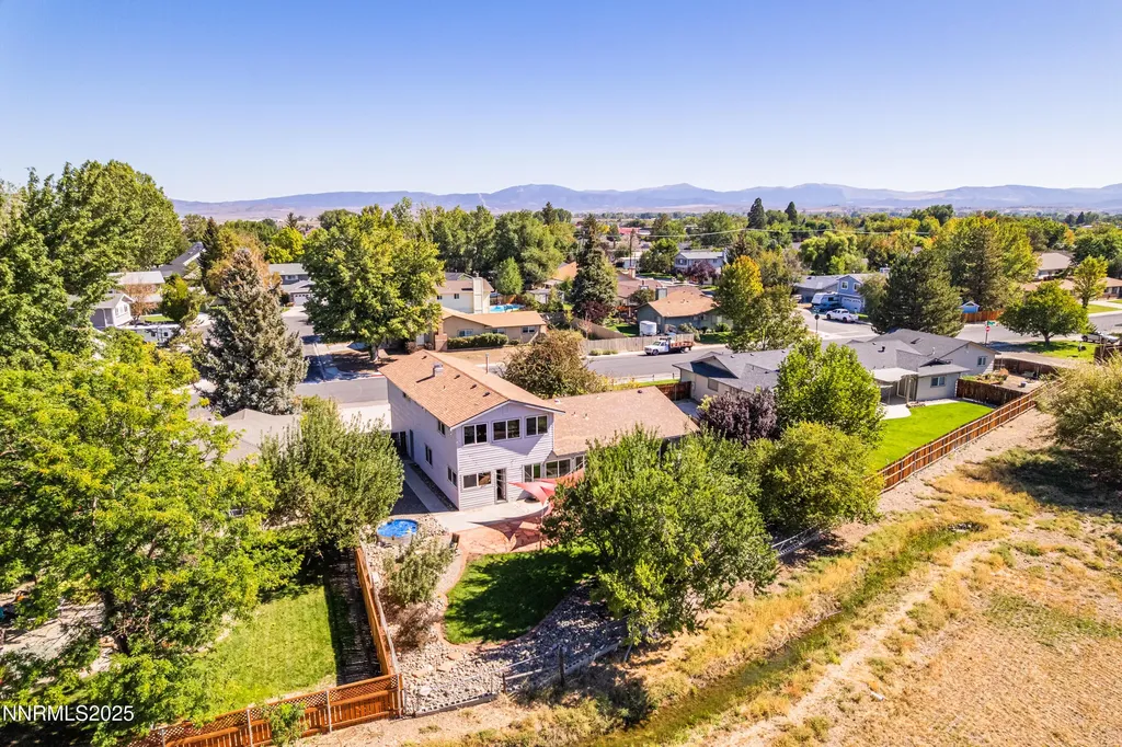 1494 Hussman Gardnerville NV 89410