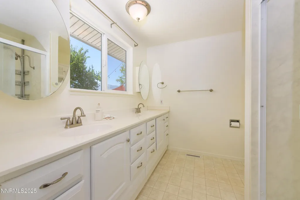 1494 Hussman Gardnerville NV 89410