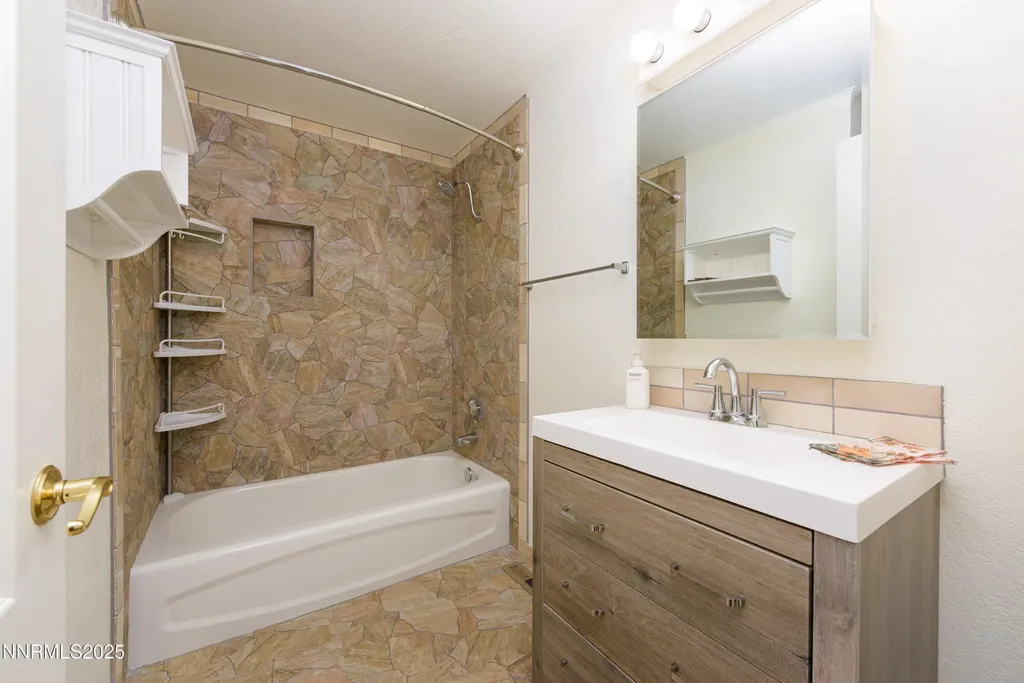 1494 Hussman Gardnerville NV 89410