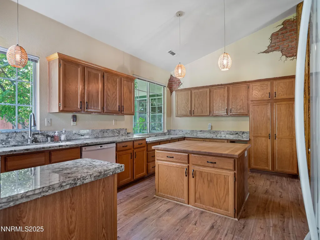 1775 Linden Minden NV 89423