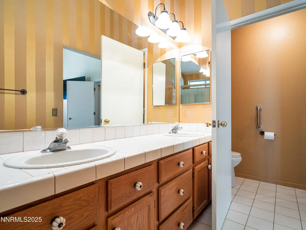 1775 Linden Minden NV 89423