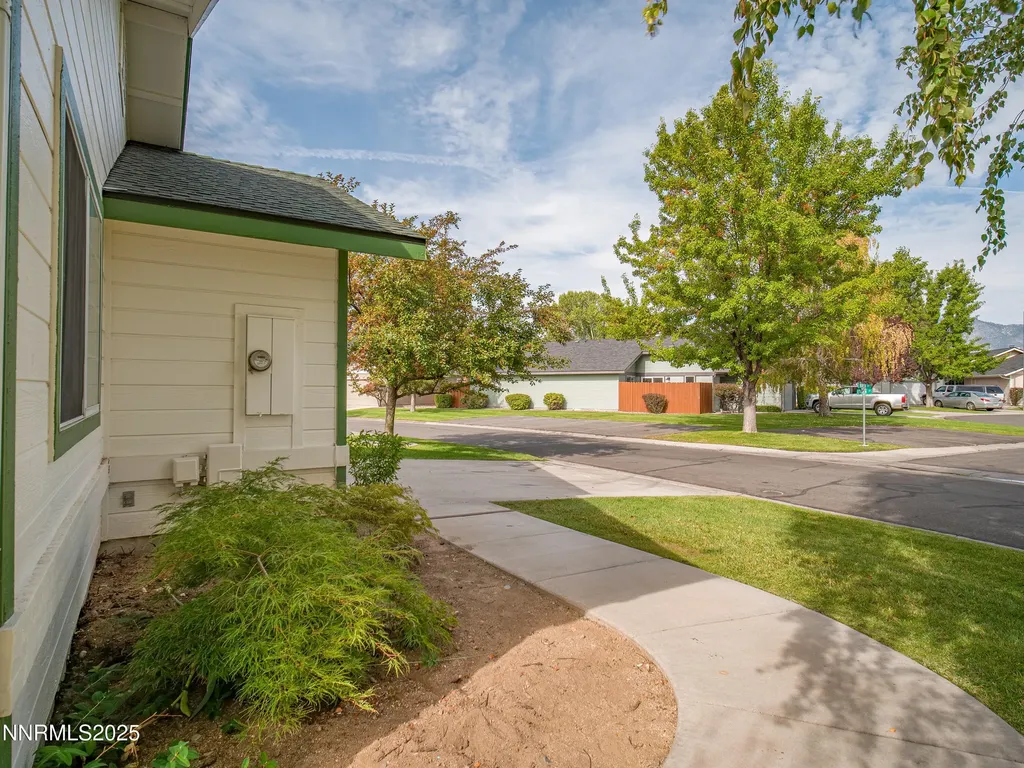 1775 Linden Minden NV 89423