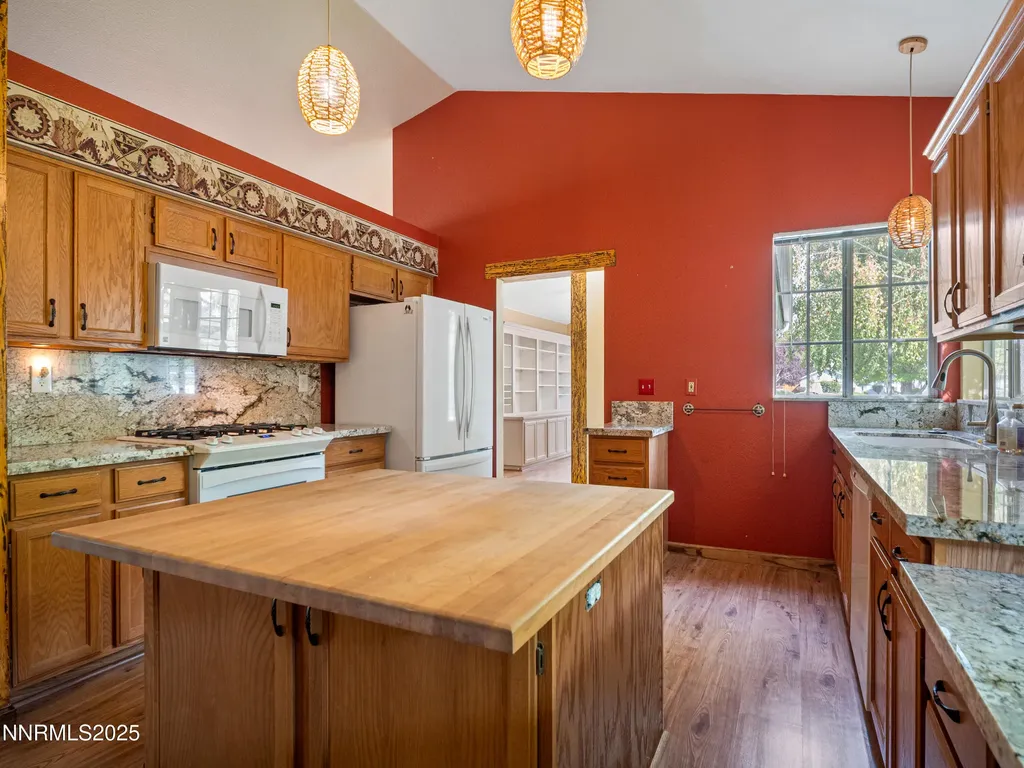 1775 Linden Minden NV 89423