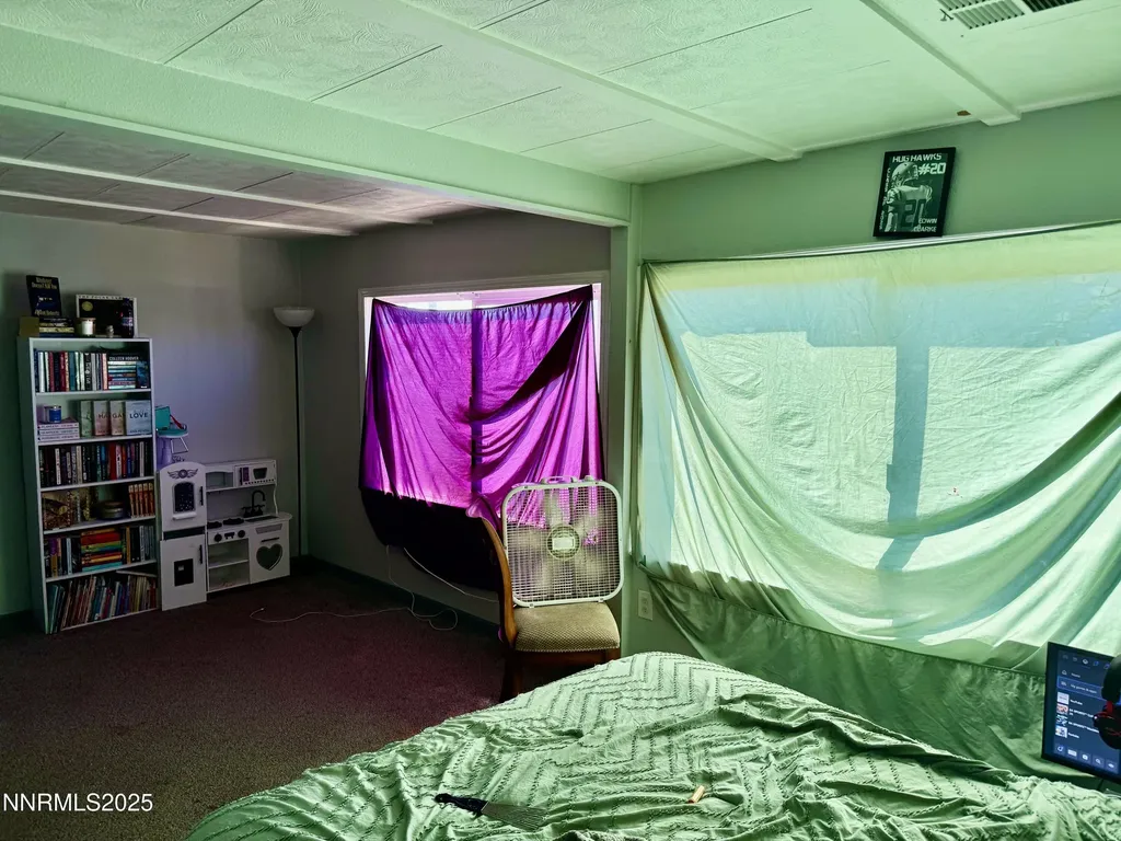 5570 Sidehill Sun Valley NV 89433