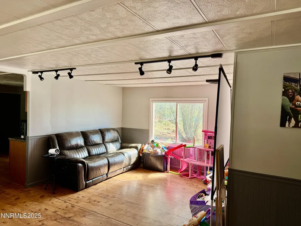 5570 Sidehill Sun Valley NV 89433