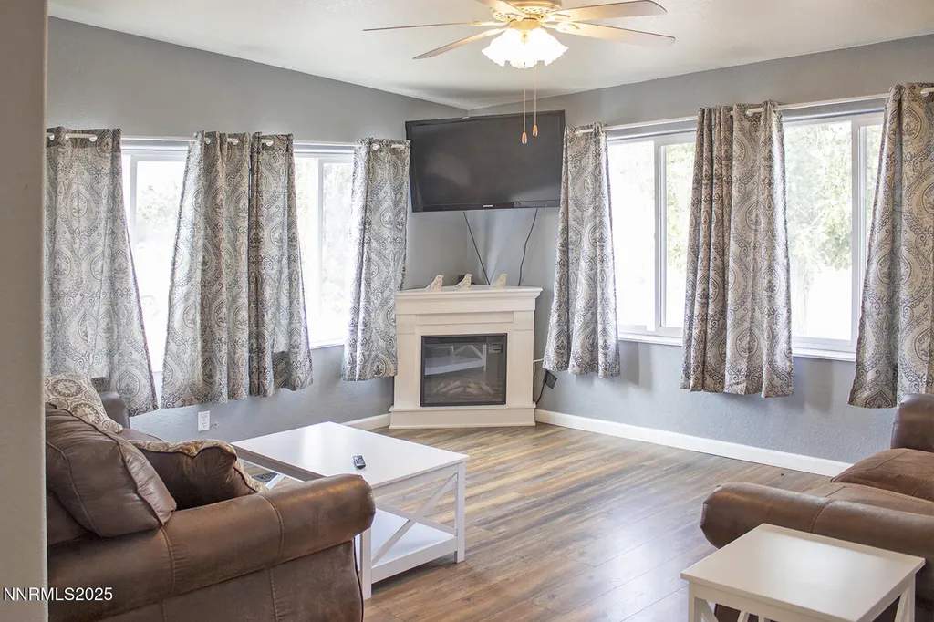 22085 Red Rock Reno NV 89508