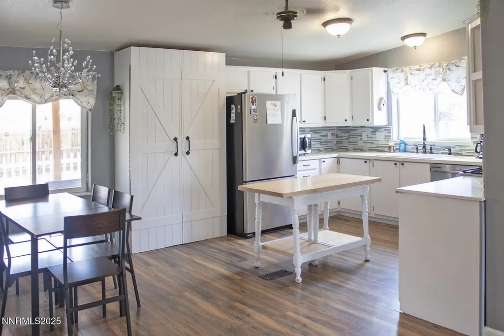 22085 Red Rock Reno NV 89508