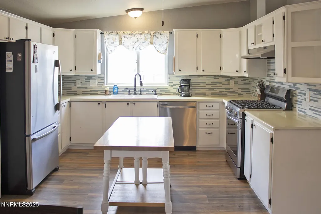 22085 Red Rock Reno NV 89508