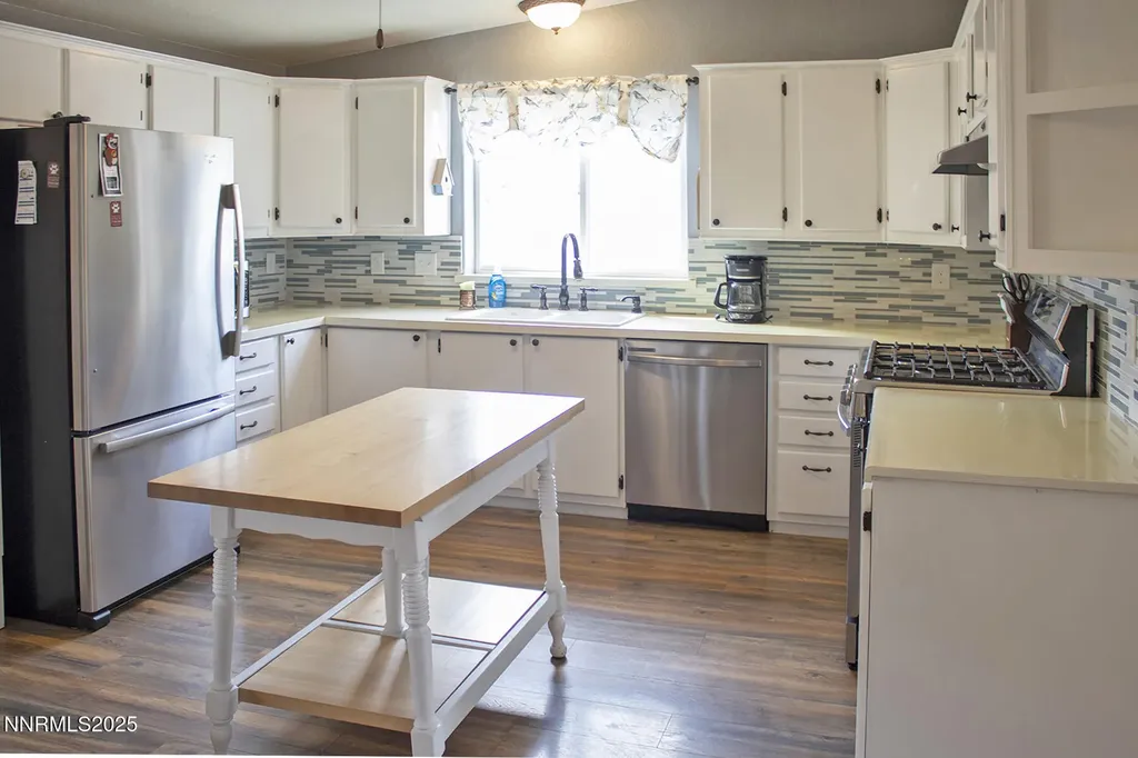 22085 Red Rock Reno NV 89508