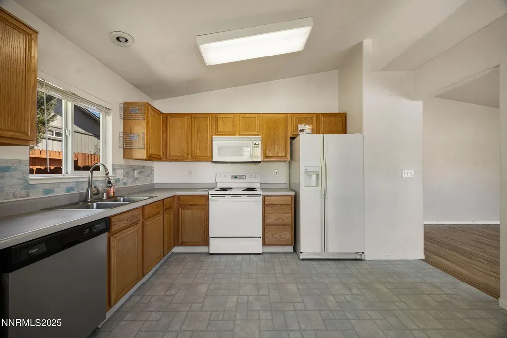 17862 Bear River Reno NV 89508