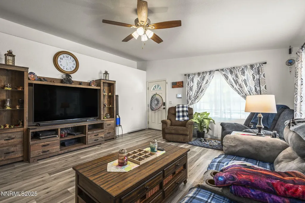 18260 Alderwood Reno NV 89508