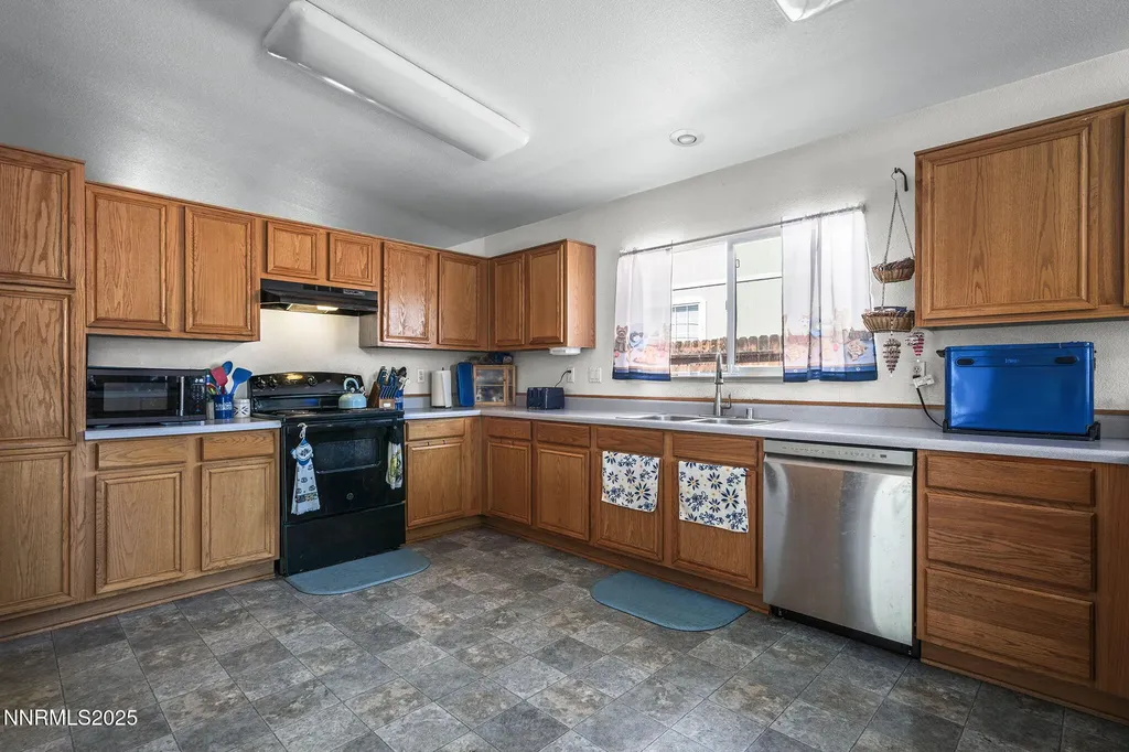 18260 Alderwood Reno NV 89508
