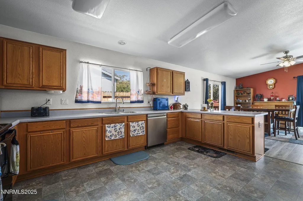 18260 Alderwood Reno NV 89508