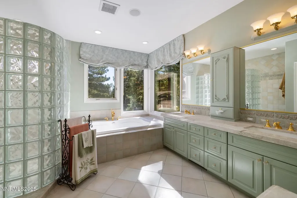 355 Blue Spruce Reno NV 89511