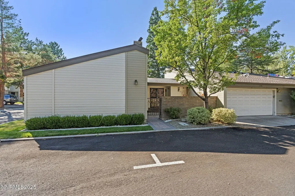 3901 Greenbriar Reno NV 89509