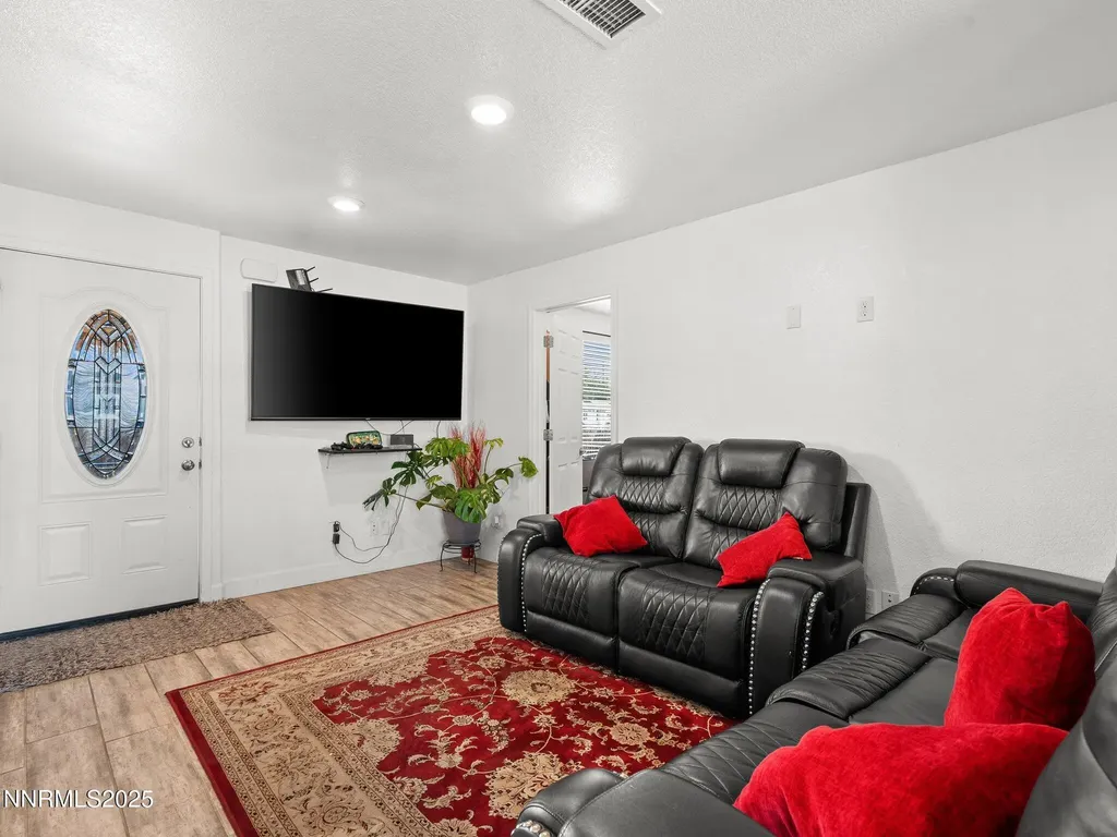 5216 Sun Valley Sun Valley NV 89433