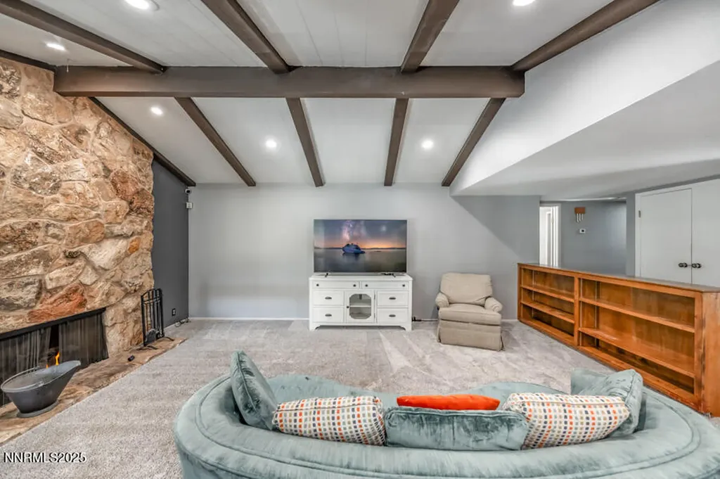 1460 Shewmaker Reno NV 89509
