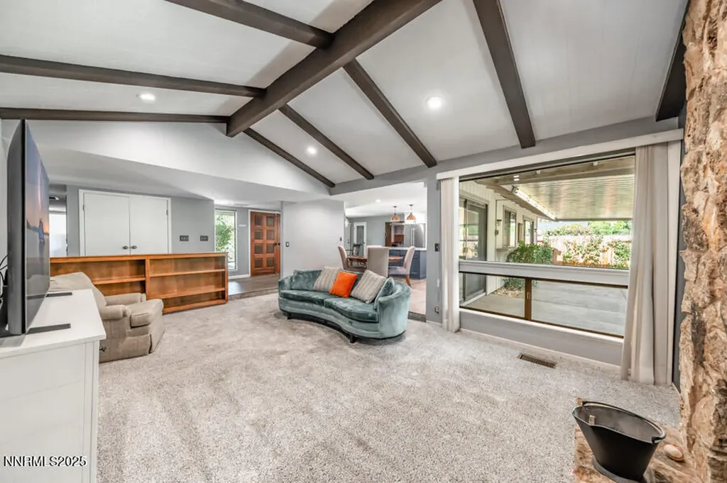 1460 Shewmaker Reno NV 89509