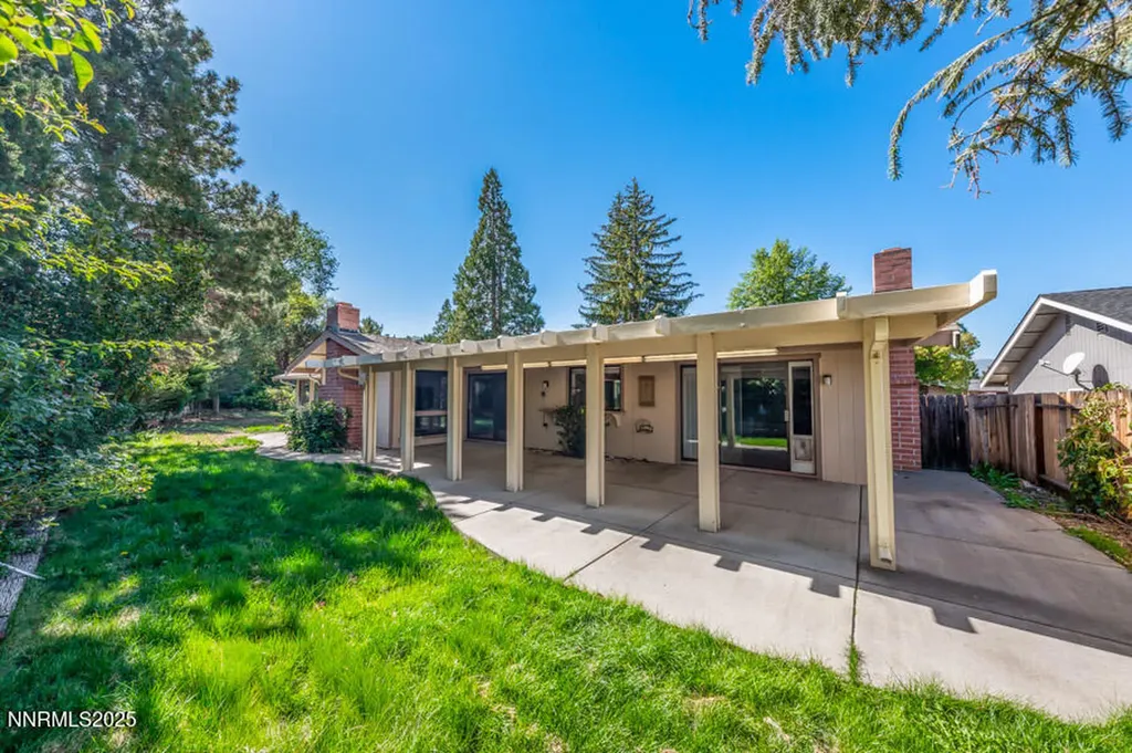 1460 Shewmaker Reno NV 89509
