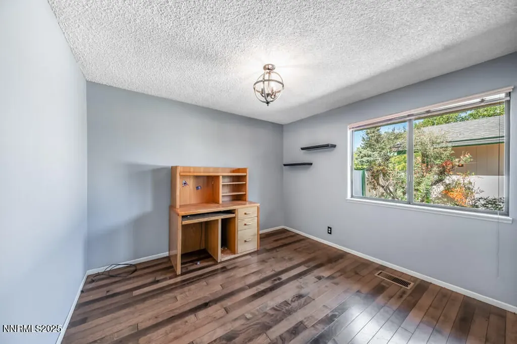 1460 Shewmaker Reno NV 89509