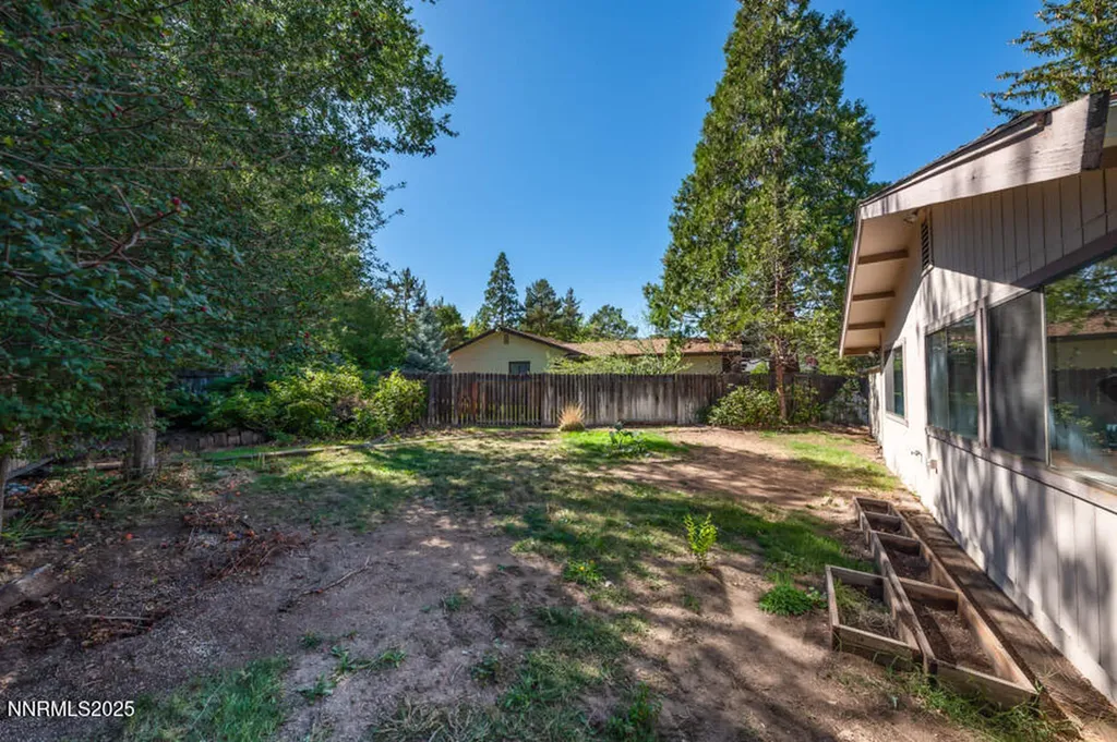 1460 Shewmaker Reno NV 89509