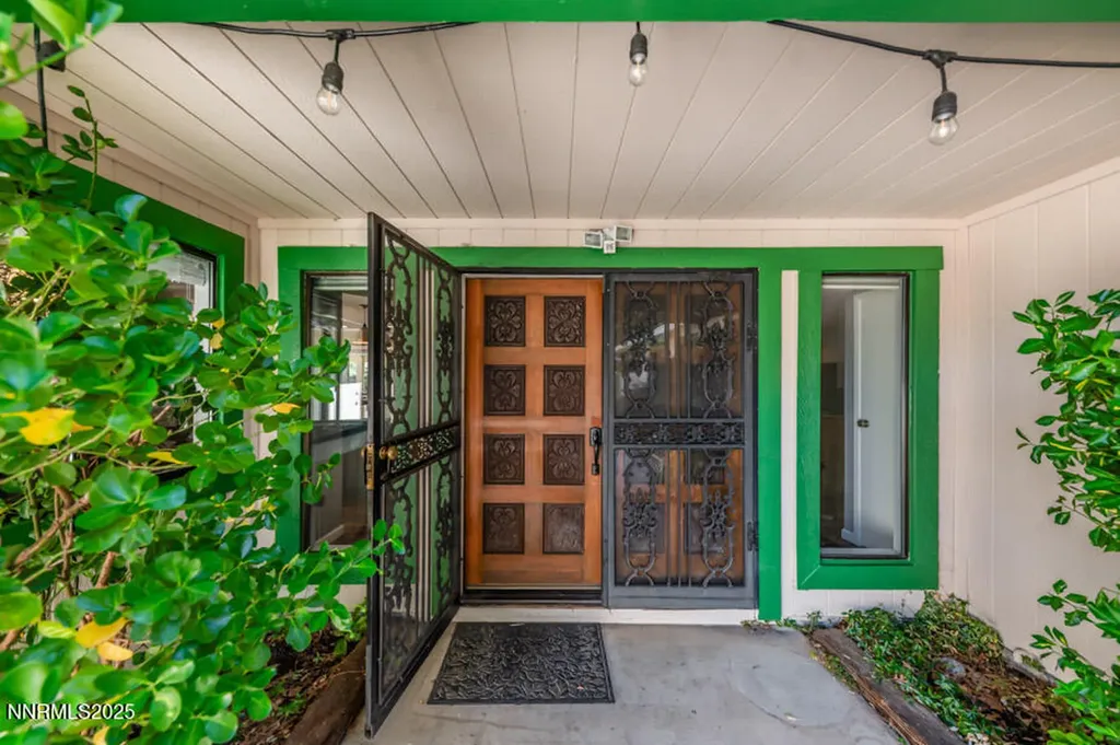 1460 Shewmaker Reno NV 89509