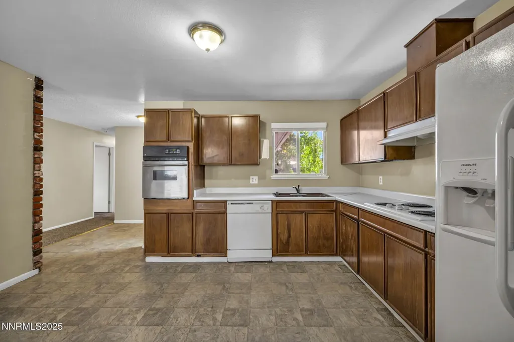 3235 Bryan Reno NV 89503