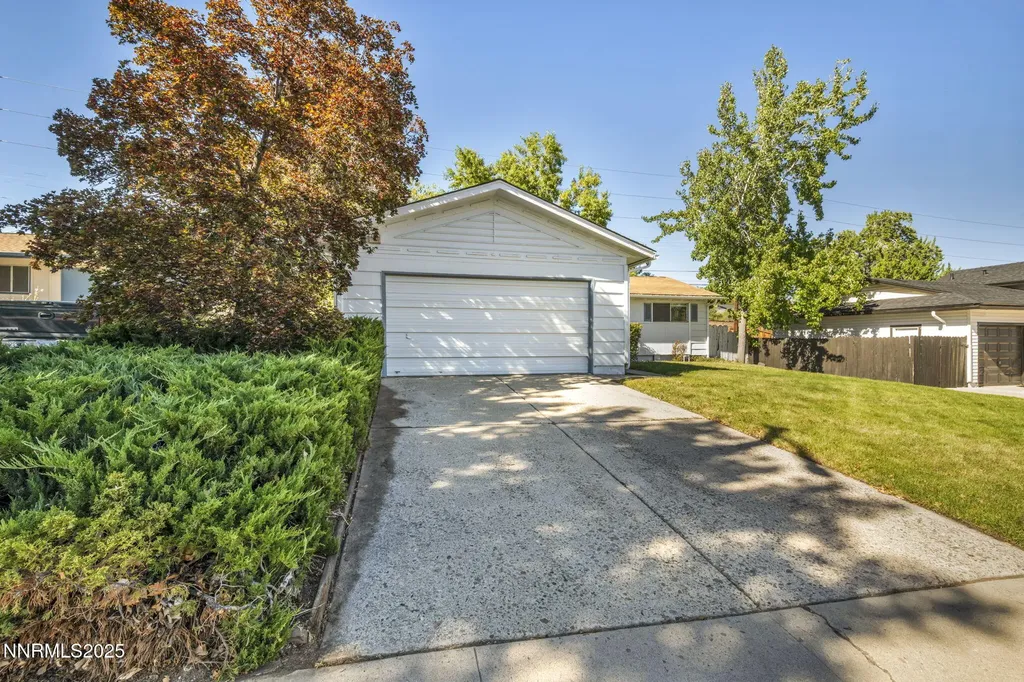 3235 Bryan Reno NV 89503