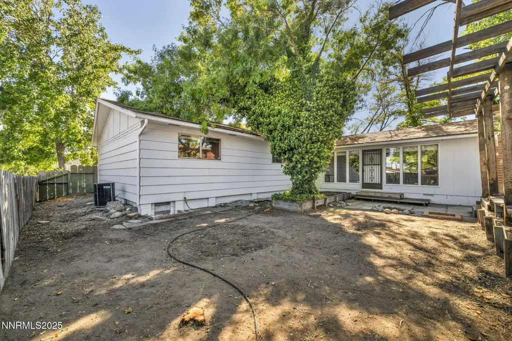 3235 Bryan Reno NV 89503