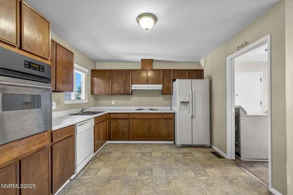 3235 Bryan Reno NV 89503